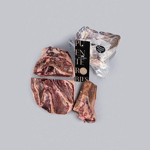 CESÁREO GOURMET SELECTION SHOULDER (Boneless) CESÁREO GOURMET SELECTION SHOULDER (Boneless)