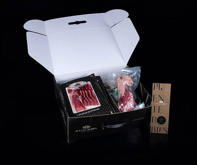 Jamón dividido en porciones para evitar congelar. 