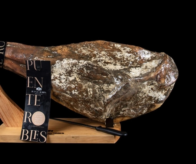 Moho en la parte exterior de un jamón 