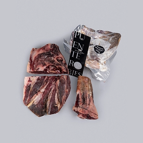 PALETA DE CEBO DE CAMPO IBÉRICA 50% RAZA IBÉRICA (Deshuesada) PALETA DE CEBO DE CAMPO IBÉRICA 50% RAZA IBÉRICA (Deshuesada)