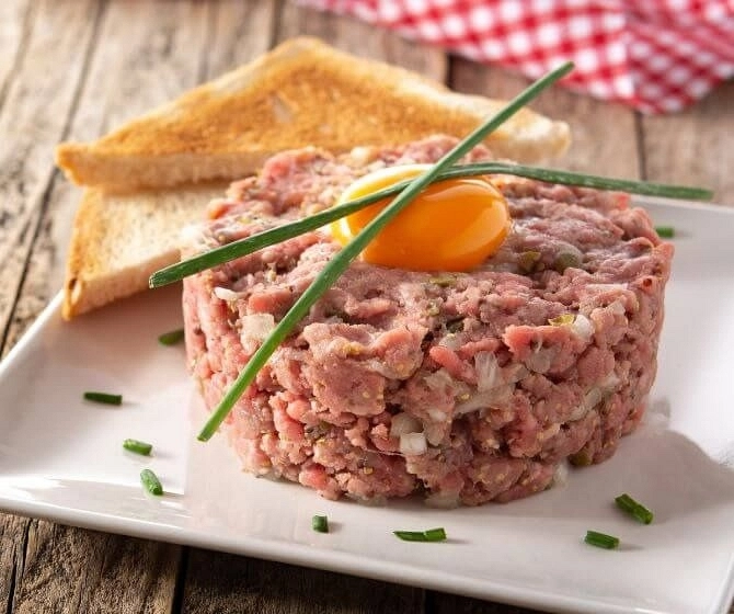 Tartar de salchichón